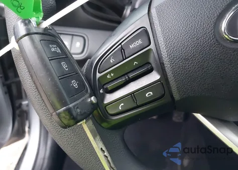 2020 Hyundai Venue Se z USA, uszkodzony, nr VIN KMHRB8A39LU033628